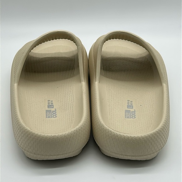 2363- 32 Degrees Cool Cushion Slide Sandals Tan Size W9-10 / M7-8 NWT - Picture 6 of 10